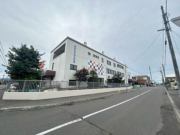 新琴似育英幼稚園（約500m）
