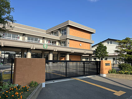 大島小学校 835m