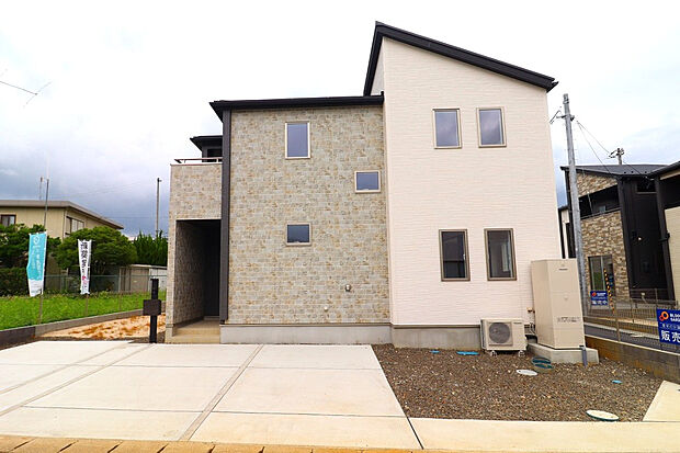 【【4号棟外観】】?住みやすさ息づく子育てに安心な立地?みらいエコ住宅支援2026事業対象物件