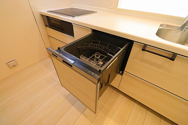【【1号棟食洗乾燥機】】手洗いより節水、簡単。毎日のコストを抑えられます。
