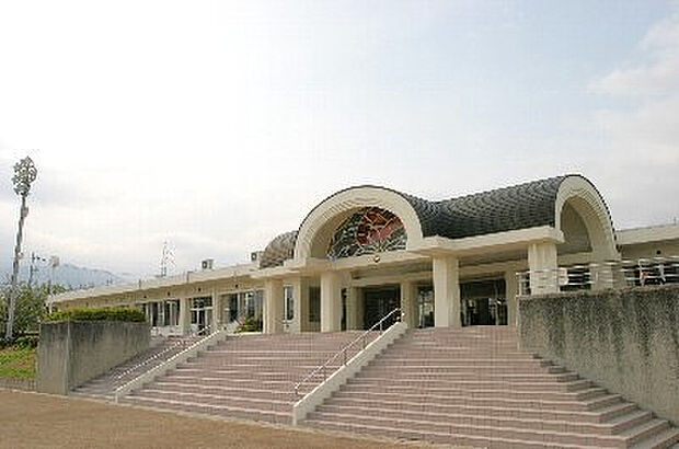 百田小学校(約472m)