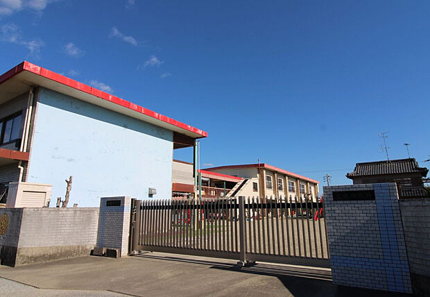 千秋幼稚園（約2,100m）