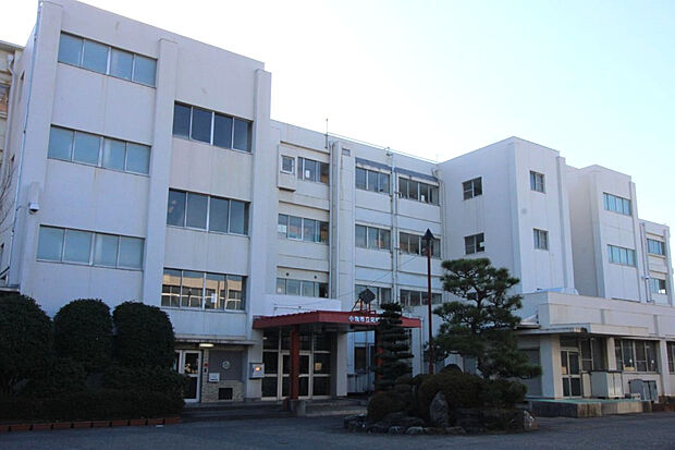 小牧市立応時中学校（約1,600m）