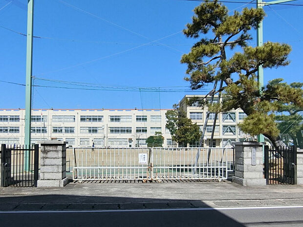 一宮市立朝日東小学校（約1,400m）