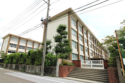 一宮市立西成東部中学校 350m