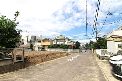 9月12日撮影　東側道路（南→北）