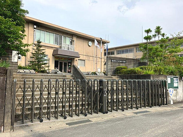 亀岡市立東輝中学校(約1,500m)