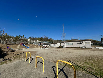 コメリパワー生駒店 2000m