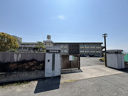 市立丹波市小学校 720m