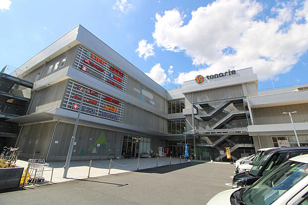 トナリエ大和高田（約850m）
