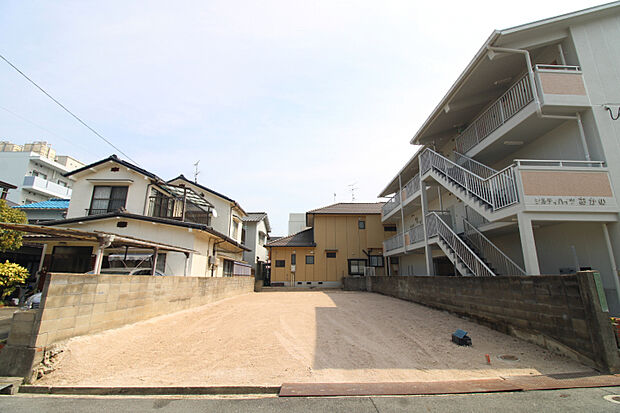 前面道路から見た宅地