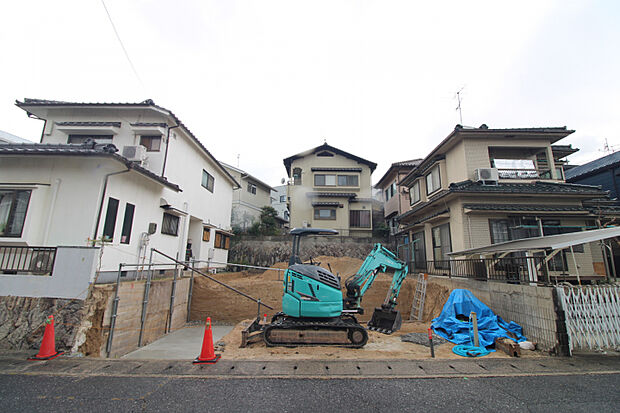 前面道路から見た宅地