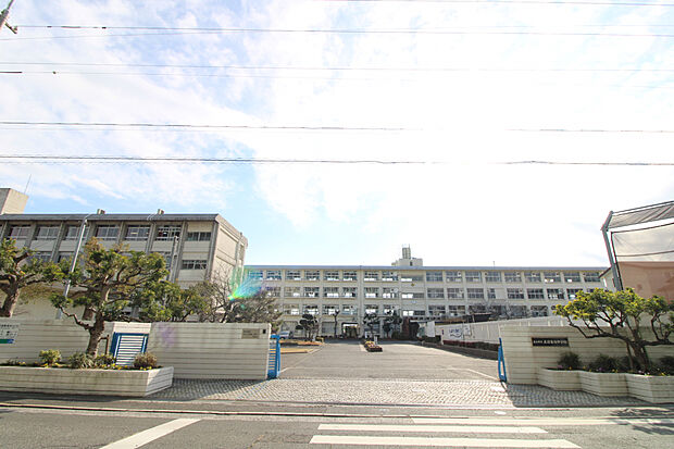 五日市南中学校（約1,400m）