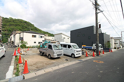 前面道路から見た宅地