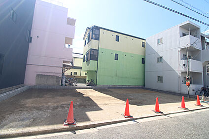前面道路から見た宅地