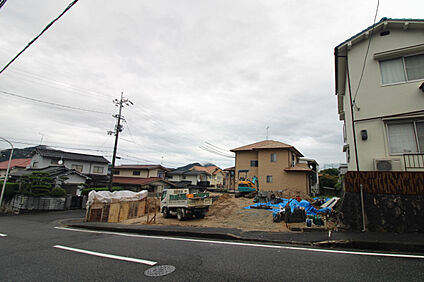前面道路から見た宅地
