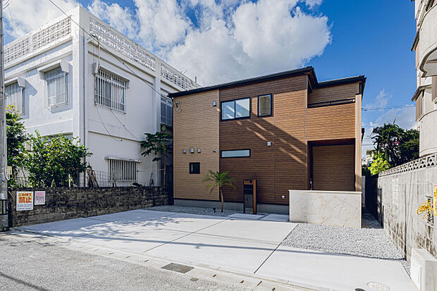【地震に強い家】　東栄住宅の耐震は、数百年に一度の地震に耐える力（建築基準法）の1.5倍の力に対しても耐えうる家です！　