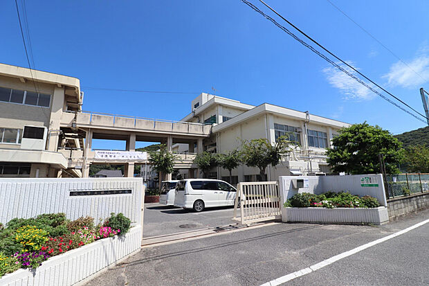 操山中学校（約1,200m）