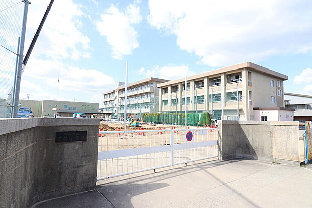 吉備小学校（約950m）