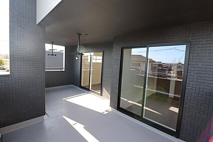 【1号棟:インナーバルコニー】
