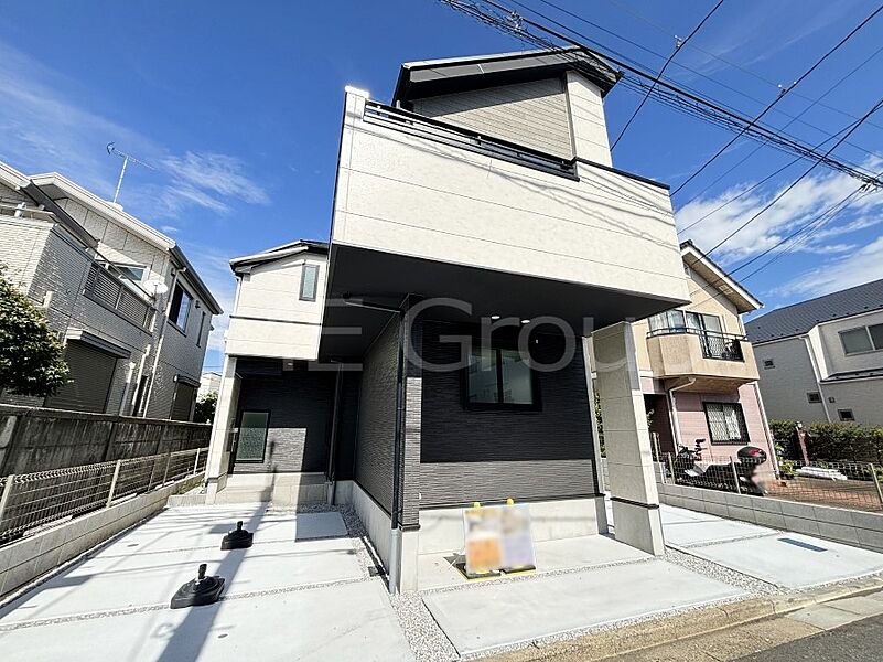 西武池袋線「富士見台」駅徒歩9分！南西道路のため陽当り良好！小中学校まで徒歩6分！