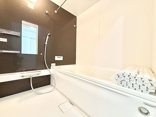 落ち着いた雰囲気でゆっくりお寛ぎいただけるバスルーム