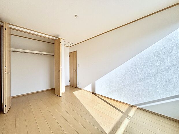 収納が充実しているので、居住スペースを広く使えます。