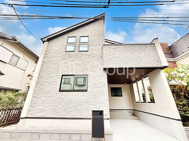 上質感あふれる外観デザイン。魅力の住まいを実現。