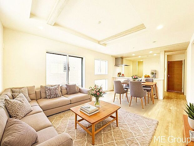 落ち着いた雰囲気のＬＤＫは家族みんなの快適空間※家具はCGです