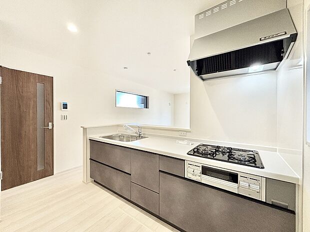 毎日使うキッチンだから、使いやすさ&お手入れのしやすさにこだわりました。