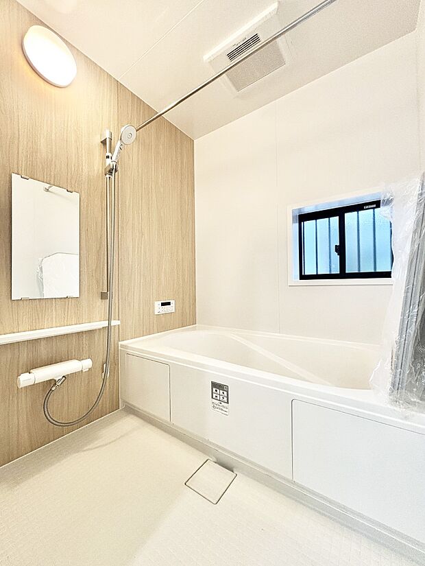 落ち着いた雰囲気でゆっくりお寛ぎいただけるバスルーム