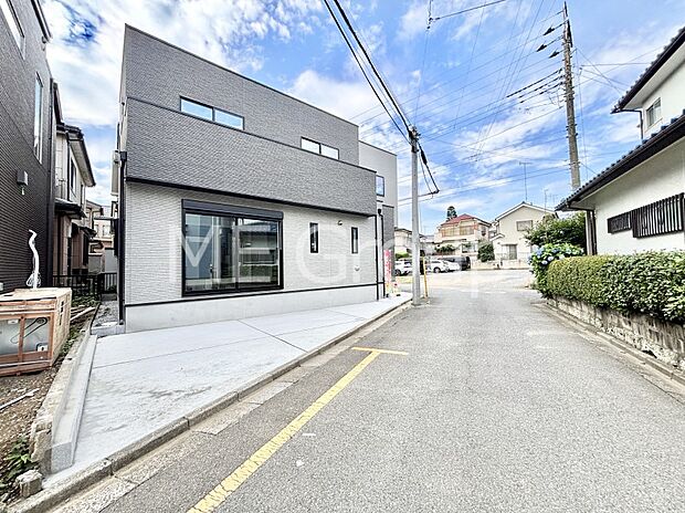 【現地外観写真】溢れる陽光でご家族の笑顔も輝く