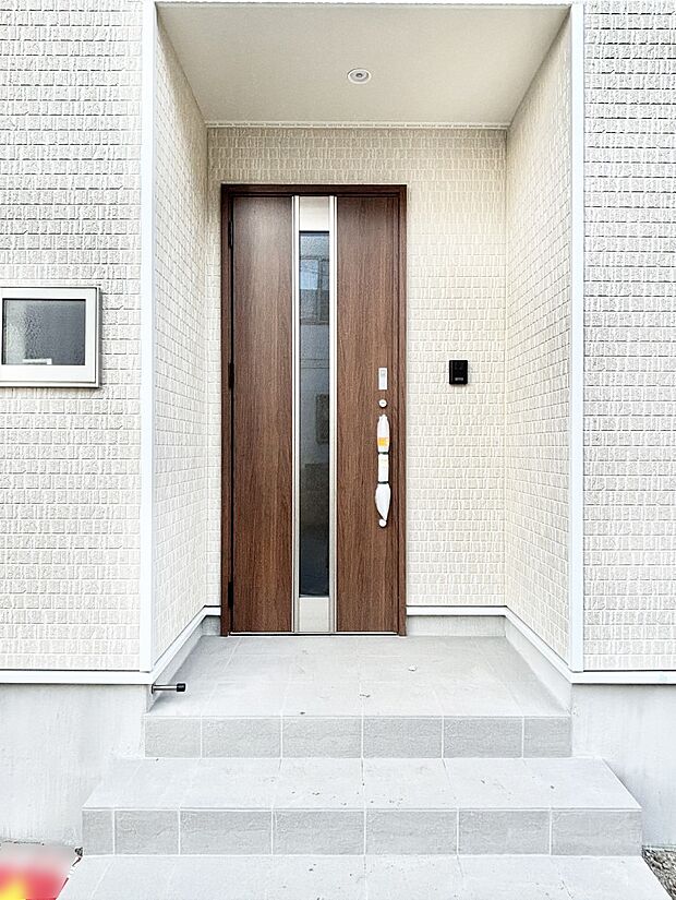 【玄関】大切な家族、来客を出迎える玄関。