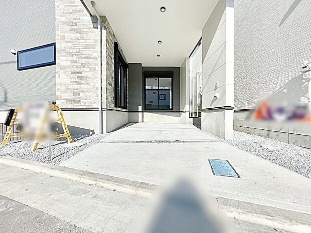 【駐車場】ビルトインタイプは大切なお車を傷や汚れから守ることができます。