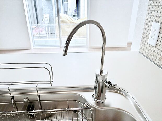 【独立型ビルトイン浄水器】独立型ビルトイン浄水器が標準装備!