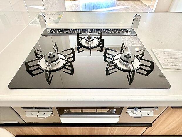 【その他設備(Ｓｉセンサーコンロ)】ガスコンロはＳｉセンサー搭載。火力調節や焦げ付き・消し忘れも防いでくれます。