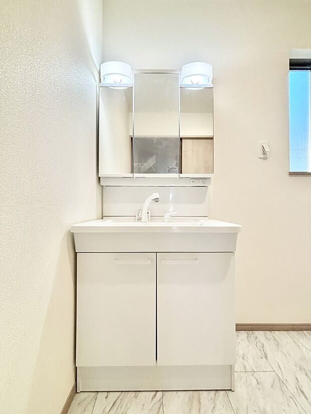 【洗面台・洗面所】収納力と機能性に優れた洗面化粧台 