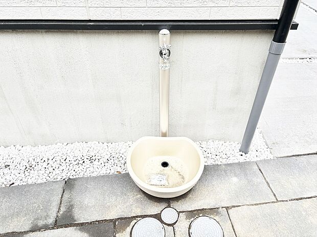 【その他現地】外水栓があると、庭のお手入れやちょっとした手洗い・洗車に便利です!