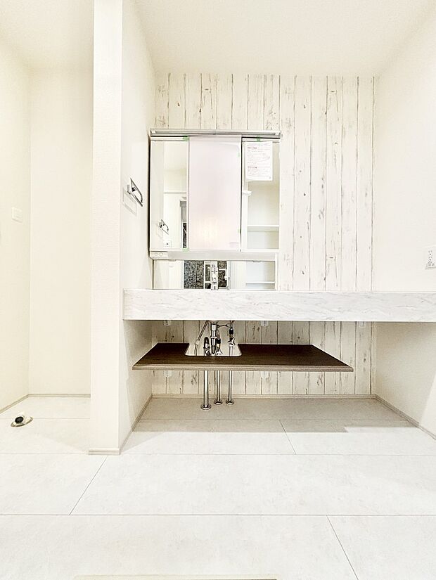 【洗面台・洗面所】収納力と機能性に優れた洗面化粧台