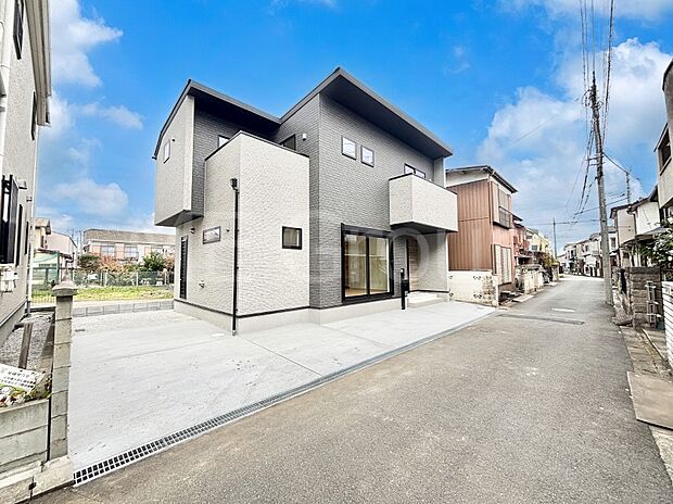 【前面道路含む現地写真】堂々完成！！ ここから始まる新生活を応援いたします！ 