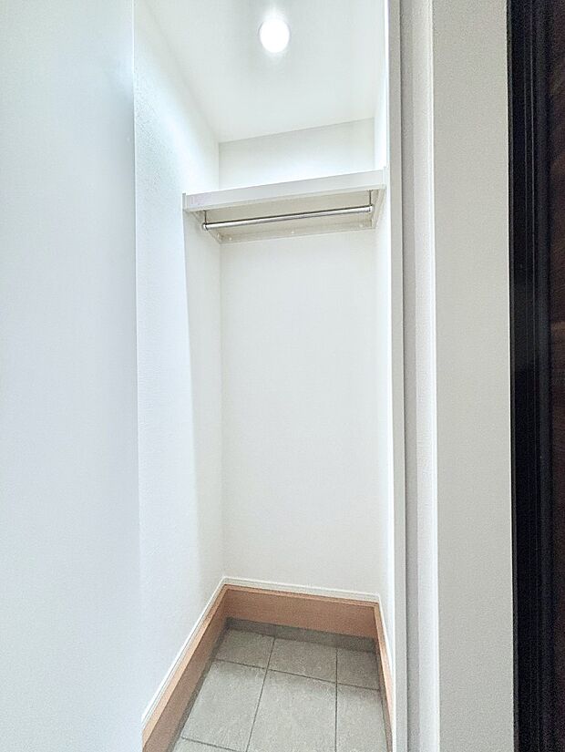 【収納】エントランスクロークの活用で玄関廻りはいつでもスッキリ
