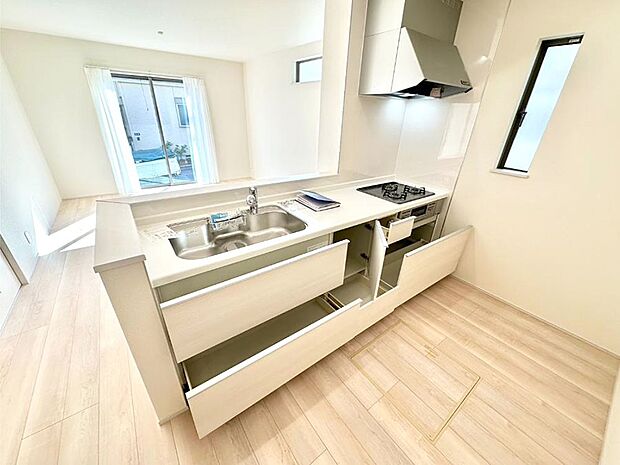 【その他設備(スライド収納)】使いやすさを優先したスライド式収納タイプ！