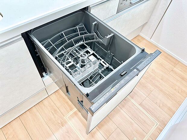 【その他設備(食洗機)】面倒なお片づけは食洗機にお任せ！家事の負担が減って、時間にも気持ちにもゆとりができます。