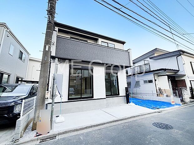 【現地外観写真】たっぷりの陽光と心地よい風が舞い込む住まい 