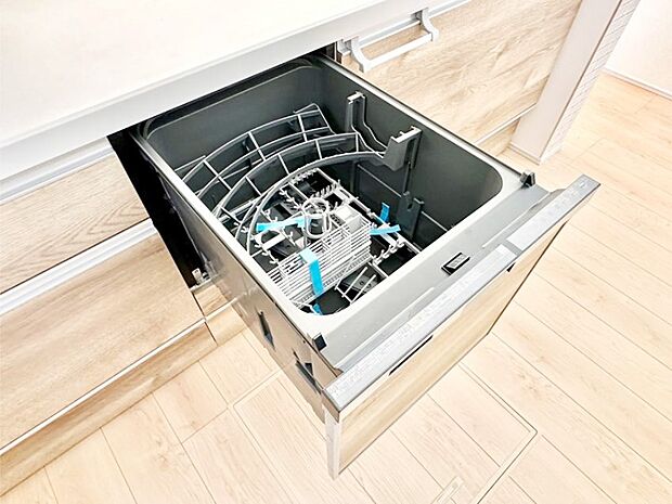 【その他設備(食洗機)】面倒なお片づけは食洗機にお任せ!家事の負担が減って、時間にも気持ちにもゆとりができます。