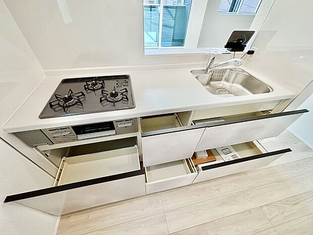 【その他設備(スライド収納)】使いやすさを優先したスライド式収納タイプ！