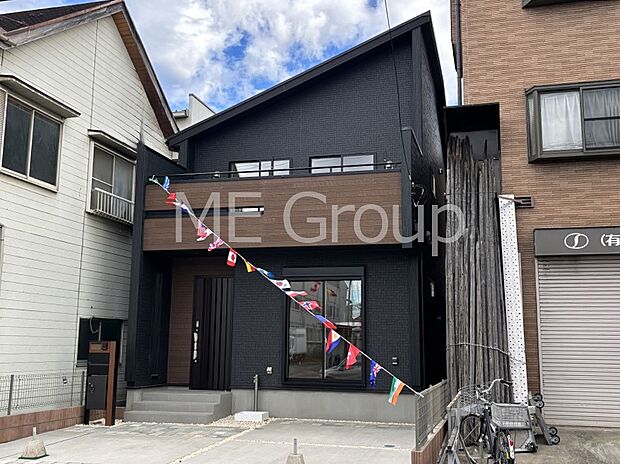 【現地外観写真】たっぷりの陽光と心地よい風が舞い込む住まい