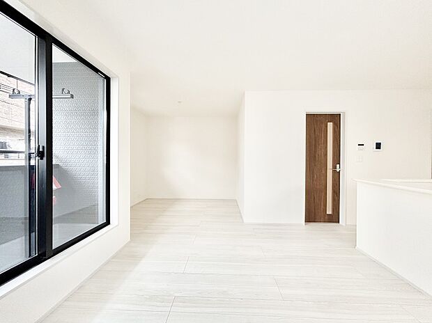 【ダイニング】家族が自然と集まる憩いのスペースになりそう 