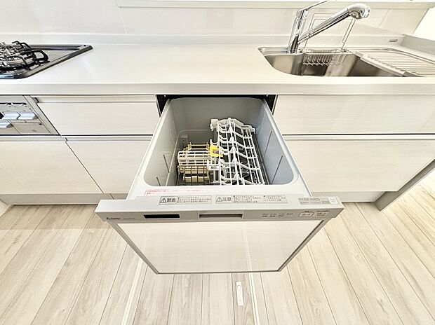 【食洗機】面倒なお片づけは食洗機にお任せ！家事の負担が減って、時間にも気持ちにもゆとりができます。