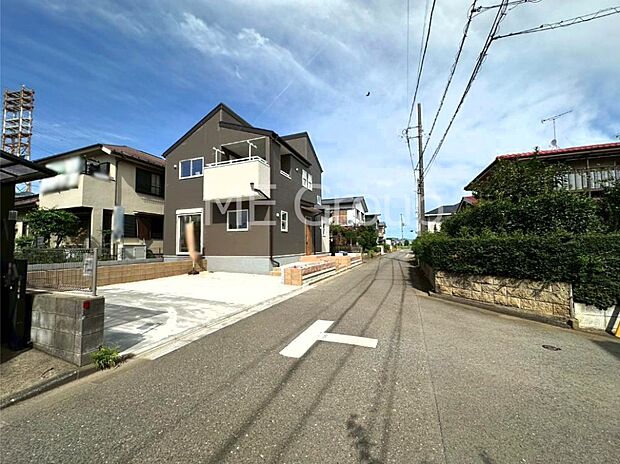 【前面道路含む現地写真】西武新宿線「新所沢」駅。ここから始まる新生活を応援いたします！